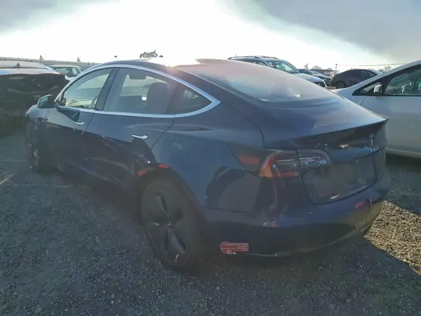 5YJ3E1EA2JF022980 2018 TESLA MODEL 3 - Image 2