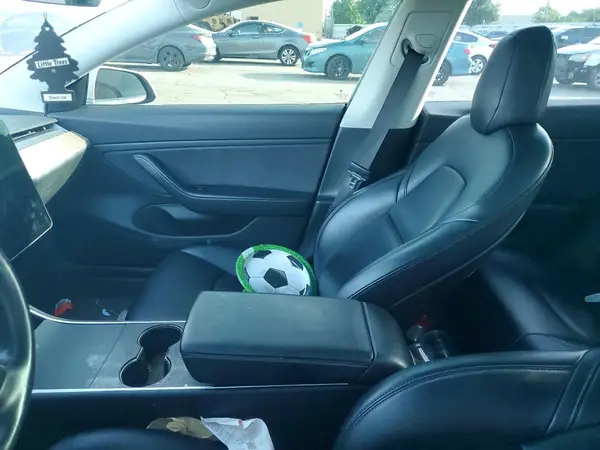 5YJ3E1EA2JF023207 2018 TESLA MODEL 3 - Image 8