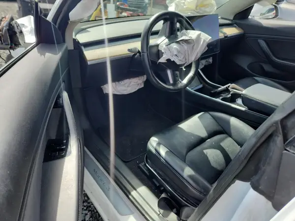5YJ3E1EA2JF025085 2018 TESLA MODEL 3 - Image 8
