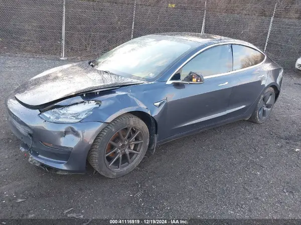 5YJ3E1EA2JF028231 2018 TESLA MODEL 3 - Image 2