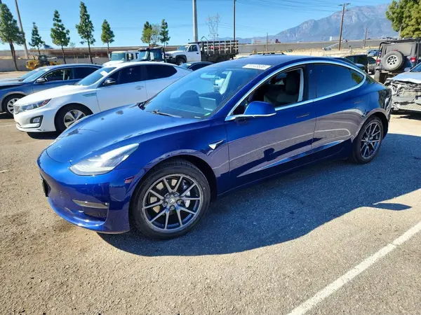 5YJ3E1EA2JF028424 2018 TESLA MODEL 3 - Image 1