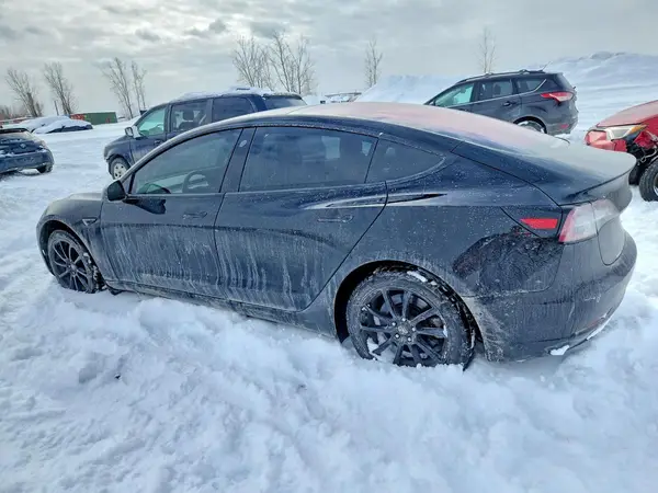 5YJ3E1EA2JF028486 2018 TESLA MODEL 3 - Image 2