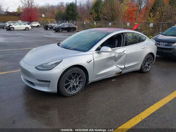 5YJ3E1EA2JF029914 2018 TESLA MODEL 3 - Image 2