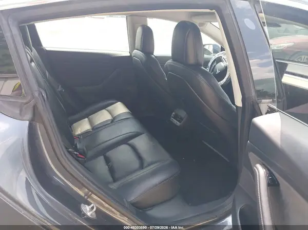 5YJ3E1EA2JF032005 2018 TESLA MODEL 3 - Image 8