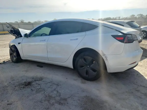 5YJ3E1EA2JF033171 2018 TESLA MODEL 3 - Image 2