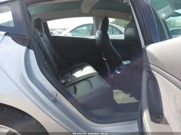 5YJ3E1EA2JF033297 2018 TESLA MODEL 3 - Image 8