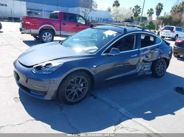 5YJ3E1EA2JF033851 2018 TESLA MODEL 3 - Image 2
