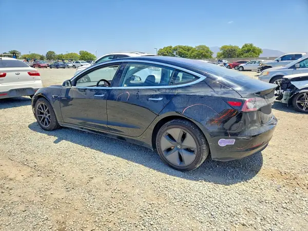 5YJ3E1EA2JF036281 2018 TESLA MODEL 3 - Image 2