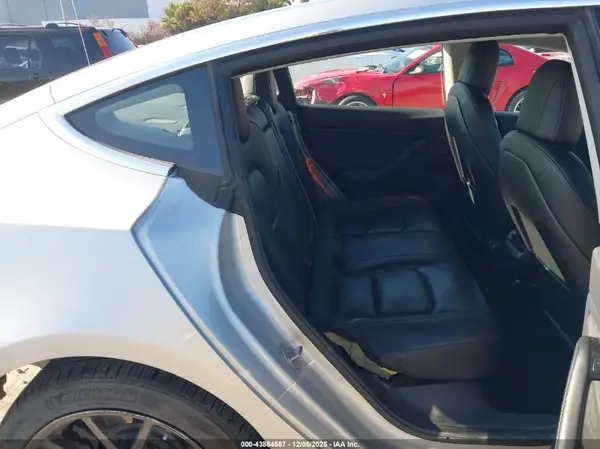 5YJ3E1EA2JF036359 2018 TESLA MODEL 3 - Image 8