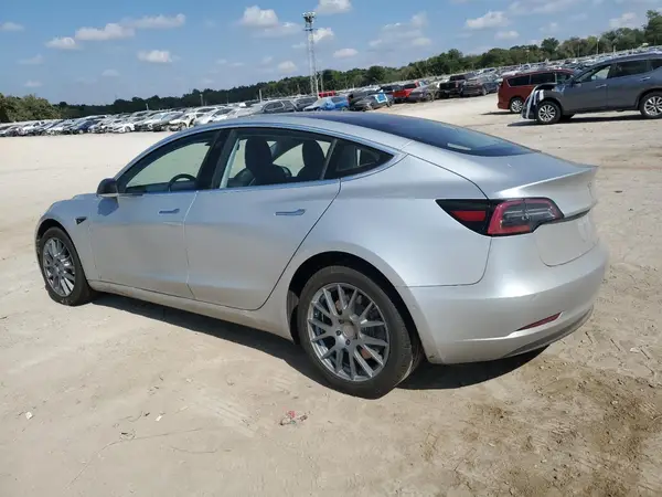 5YJ3E1EA2JF037494 2018 TESLA MODEL 3 - Image 2