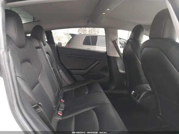5YJ3E1EA2JF038743 2018 TESLA MODEL 3 - Image 8
