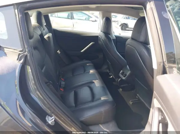 5YJ3E1EA2JF039262 2018 TESLA MODEL 3 - Image 8