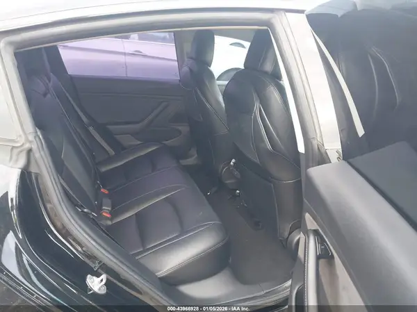 5YJ3E1EA2JF040847 2018 TESLA MODEL 3 - Image 8