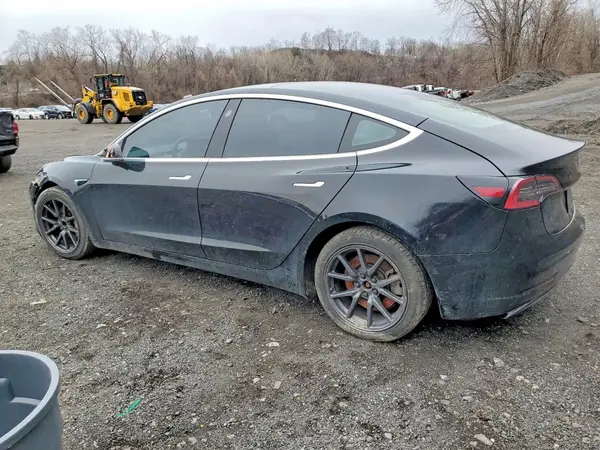 5YJ3E1EA2JF040864 2018 TESLA MODEL 3 - Image 2