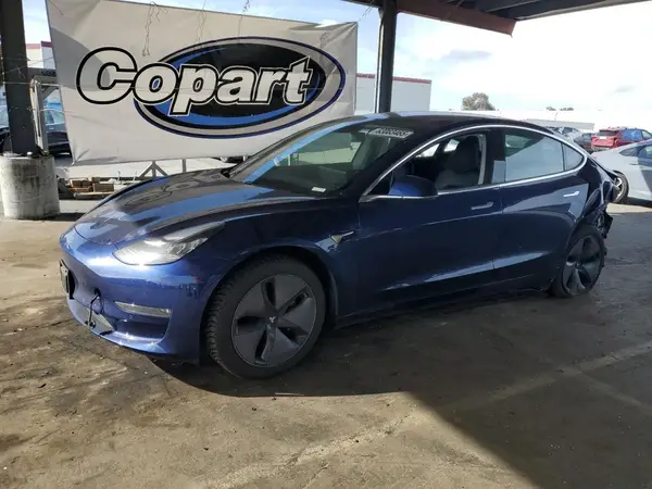 5YJ3E1EA2JF041741 2018 TESLA MODEL 3 - Image 1