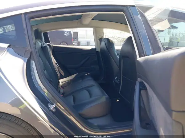 5YJ3E1EA2JF041982 2018 TESLA MODEL 3 - Image 8