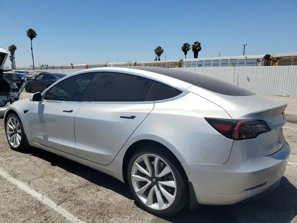 5YJ3E1EA2JF042615 2018 TESLA MODEL 3 - Image 2