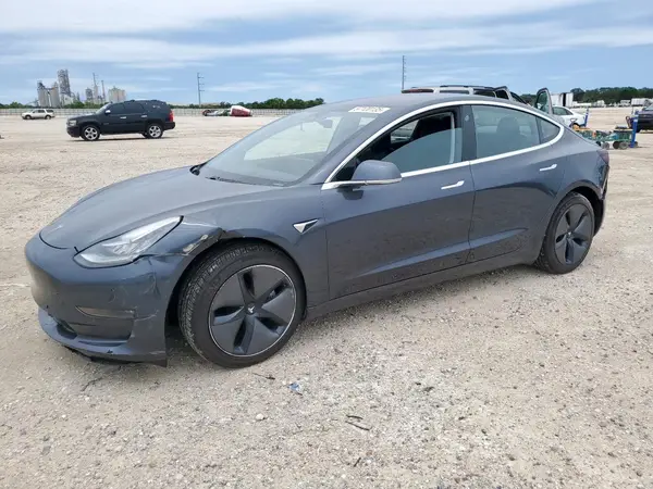 5YJ3E1EA2JF045384 2018 TESLA MODEL 3 - Image 1
