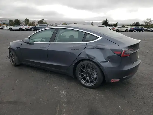 5YJ3E1EA2JF045577 2018 TESLA MODEL 3 - Image 2