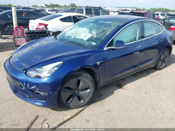5YJ3E1EA2JF046020 2018 TESLA MODEL 3 - Image 2