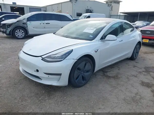 5YJ3E1EA2JF047765 2018 TESLA MODEL 3 - Image 2