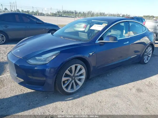 5YJ3E1EA2JF049824 2018 TESLA MODEL 3 - Image 2