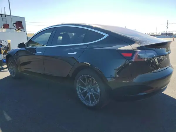 5YJ3E1EA2JF051766 2018 TESLA MODEL 3 - Image 2