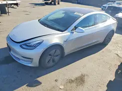 5YJ3E1EA2JF052187 2018 TESLA MODEL 3