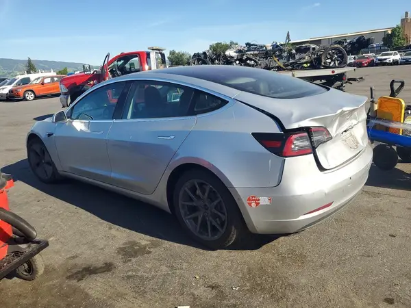 5YJ3E1EA2JF052187 2018 TESLA MODEL 3 - Image 2