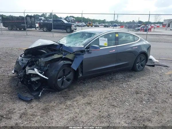 5YJ3E1EA2JF057969 2018 TESLA MODEL 3 - Image 2