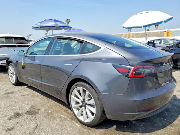 5YJ3E1EA2JF059494 2018 TESLA MODEL 3 - Image 2