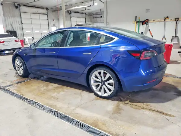 5YJ3E1EA2JF060029 2018 TESLA MODEL 3 - Image 2