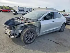5YJ3E1EA2JF060726 2018 TESLA MODEL 3
