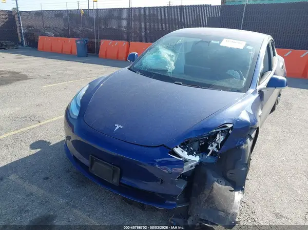 5YJ3E1EA2JF076618 2018 TESLA MODEL 3 - Image 2