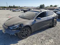 5YJ3E1EA2JF077624 2018 TESLA MODEL 3