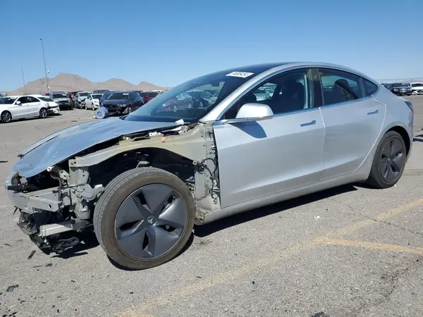 5YJ3E1EA2JF078532 2018 TESLA MODEL 3 - Image 1