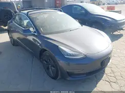 5YJ3E1EA2JF102098 2018 TESLA MODEL 3