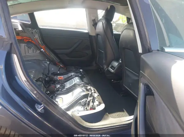 5YJ3E1EA2JF102098 2018 TESLA MODEL 3 - Image 8
