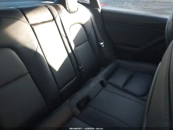 5YJ3E1EA2JF102571 2018 TESLA MODEL 3 - Image 8