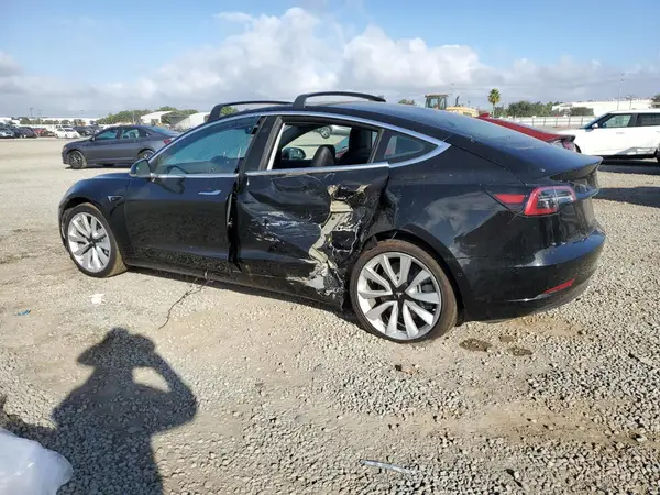 5YJ3E1EA2JF122643 2018 TESLA MODEL 3 - Image 2