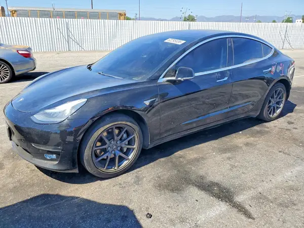 5YJ3E1EA2JF123307 2018 TESLA MODEL 3 - Image 1