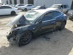 5YJ3E1EA2JF155304 2018 TESLA MODEL 3