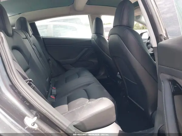 5YJ3E1EA2JF158221 2018 TESLA MODEL 3 - Image 8