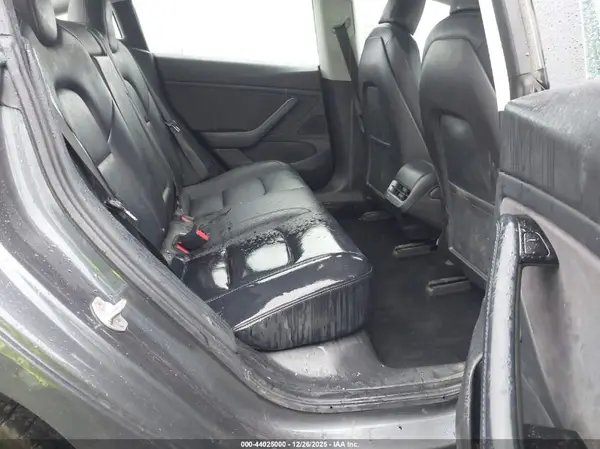 5YJ3E1EA2JF158963 2018 TESLA MODEL 3 - Image 8