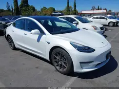 5YJ3E1EA2JF162186 2018 TESLA MODEL 3