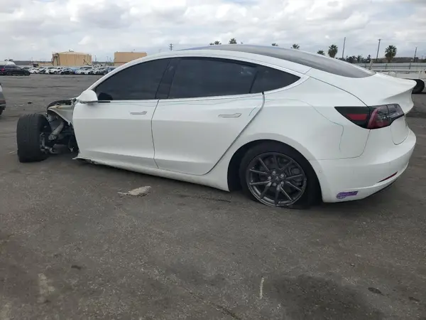 5YJ3E1EA2JF162544 2018 TESLA MODEL 3 - Image 2
