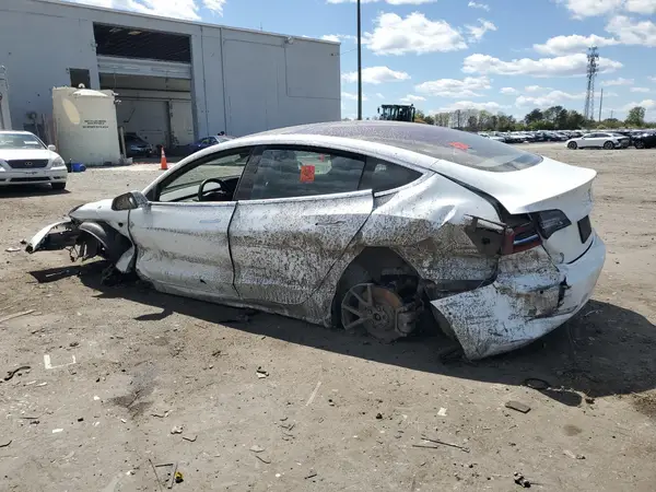 5YJ3E1EA2JF162673 2018 TESLA MODEL 3 - Image 2