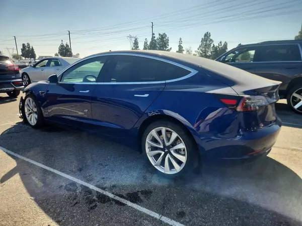 5YJ3E1EA2JF164228 2018 TESLA MODEL 3 - Image 2