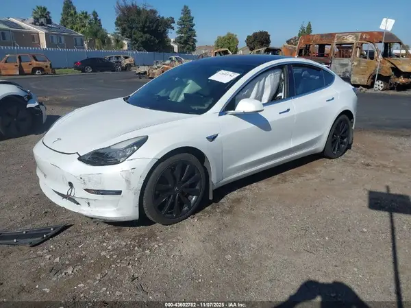 5YJ3E1EA2JF164682 2018 TESLA MODEL 3 - Image 2