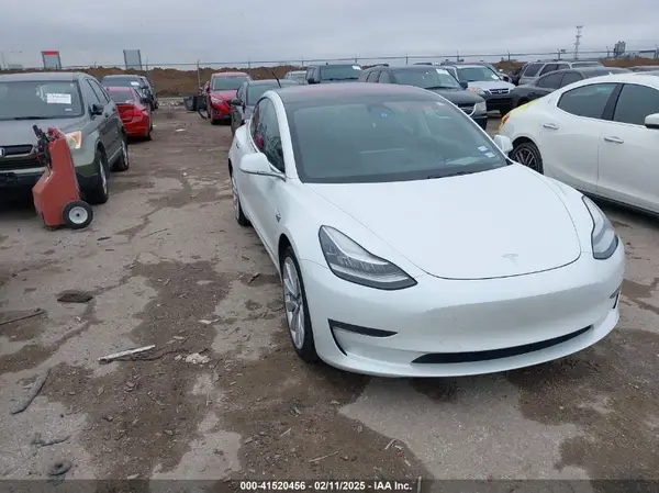 5YJ3E1EA2JF164732 2018 TESLA MODEL 3 - Image 1